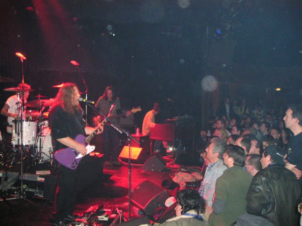 Gov't Mule in Paris, Wednesday 6 of April 2005.
We love you Guys!!!!
